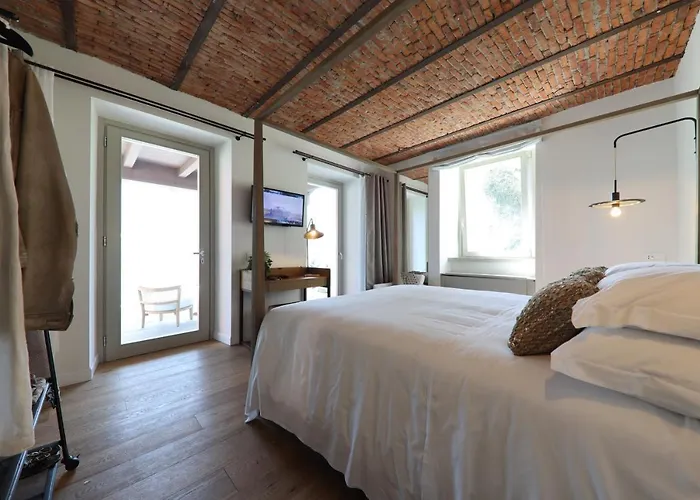 Mojana Bellagio - The D'angelo Family Collection 3*