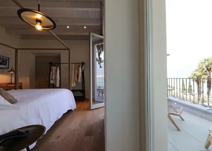 Mojana Bellagio - The D'angelo Family Collection Oliveto Lario