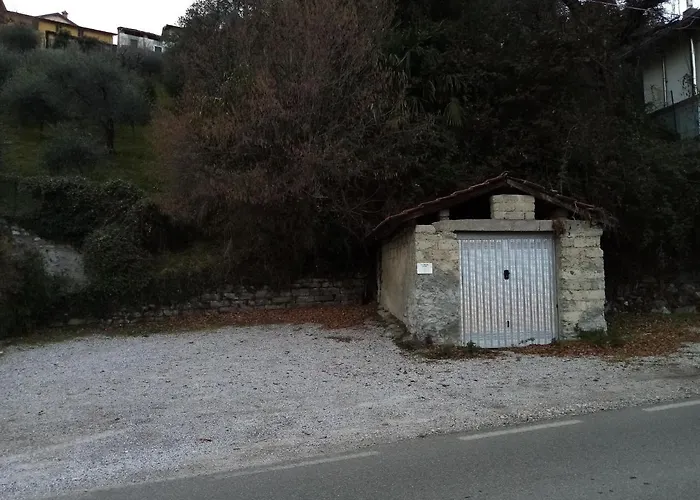 Mojana Bellagio - The D'angelo Family Collection Oliveto Lario